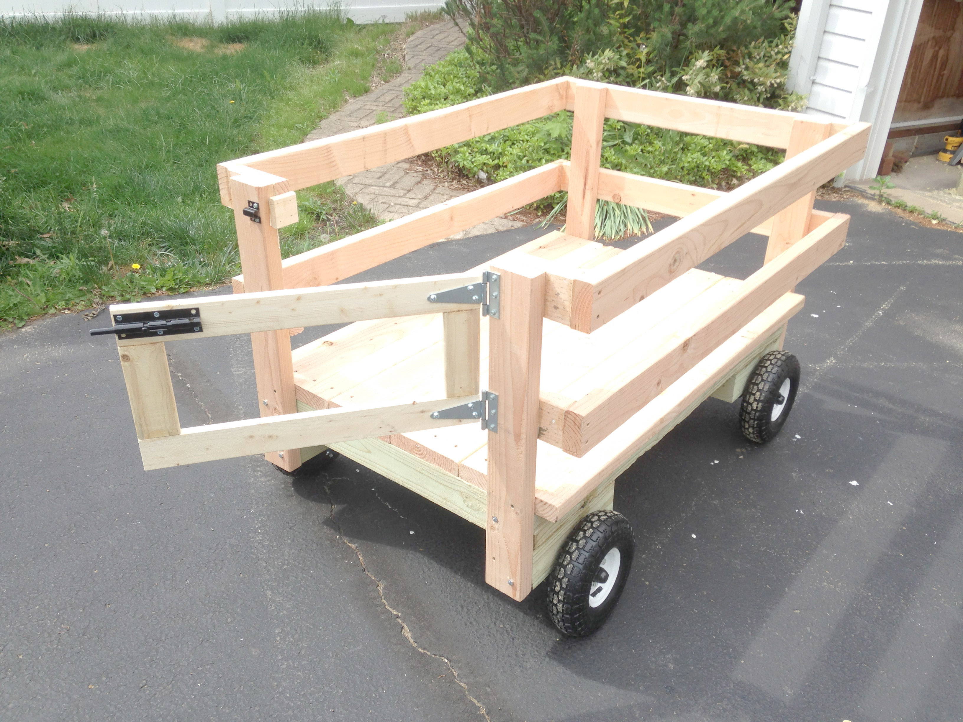 DIY wooden wagon utility cart with gate and simple wagon steering