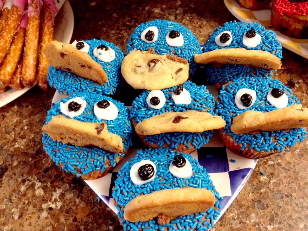How to Make Homemade Sesame Street Desserts - Elmo Cake and Cookie Monster Cupcakes