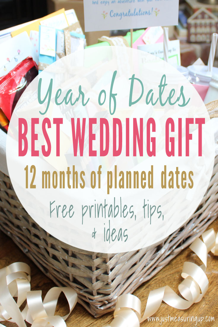 Need the BEST wedding gift idea? Make a Year of Dates Gift Basket - filled with 12 months of planned dates! Lots of printables and tips here!