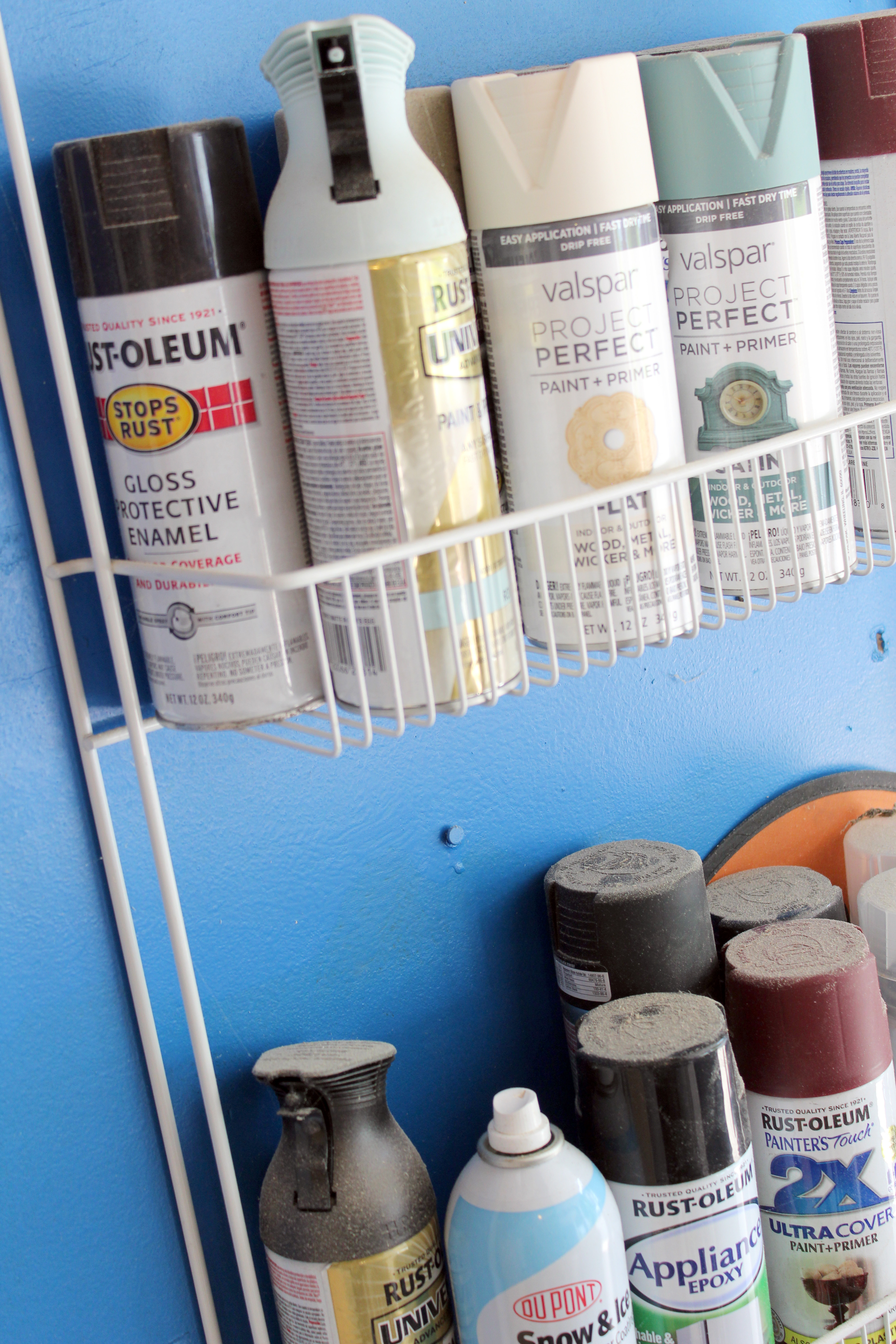 Upcycling a closet wire rack into spray paint organization in the garage