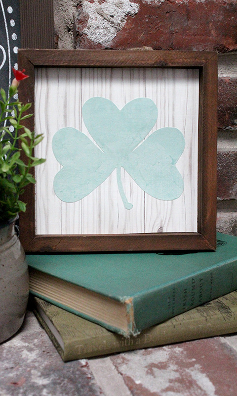 DIY St. Patrick's Day decor - framed shamrock print you can make in 10 minutes
